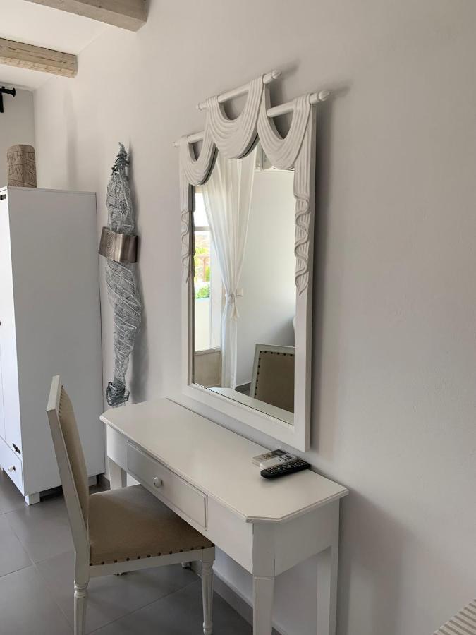 Speires Suites Ираклия Екстериор снимка