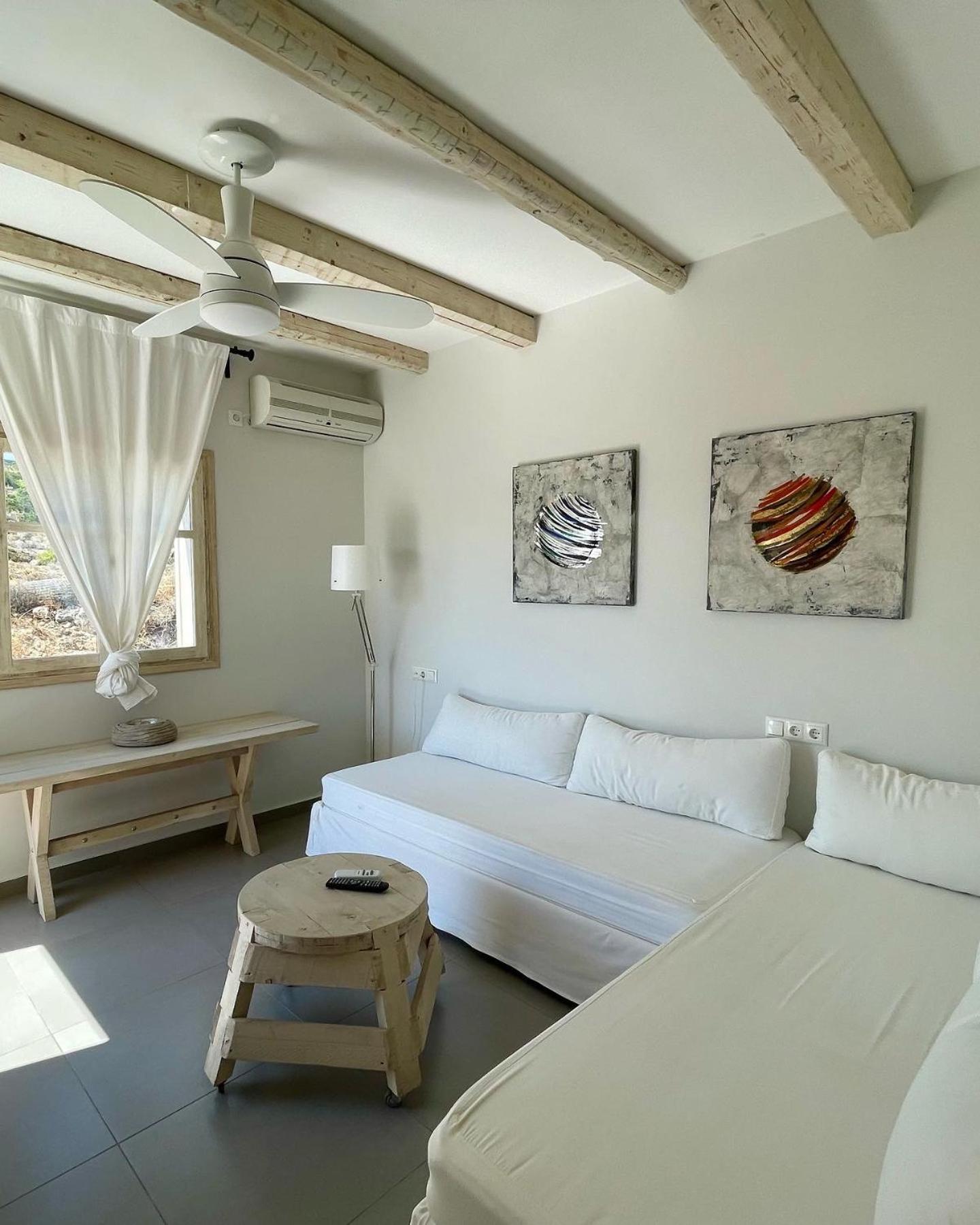 Speires Suites Ираклия Екстериор снимка
