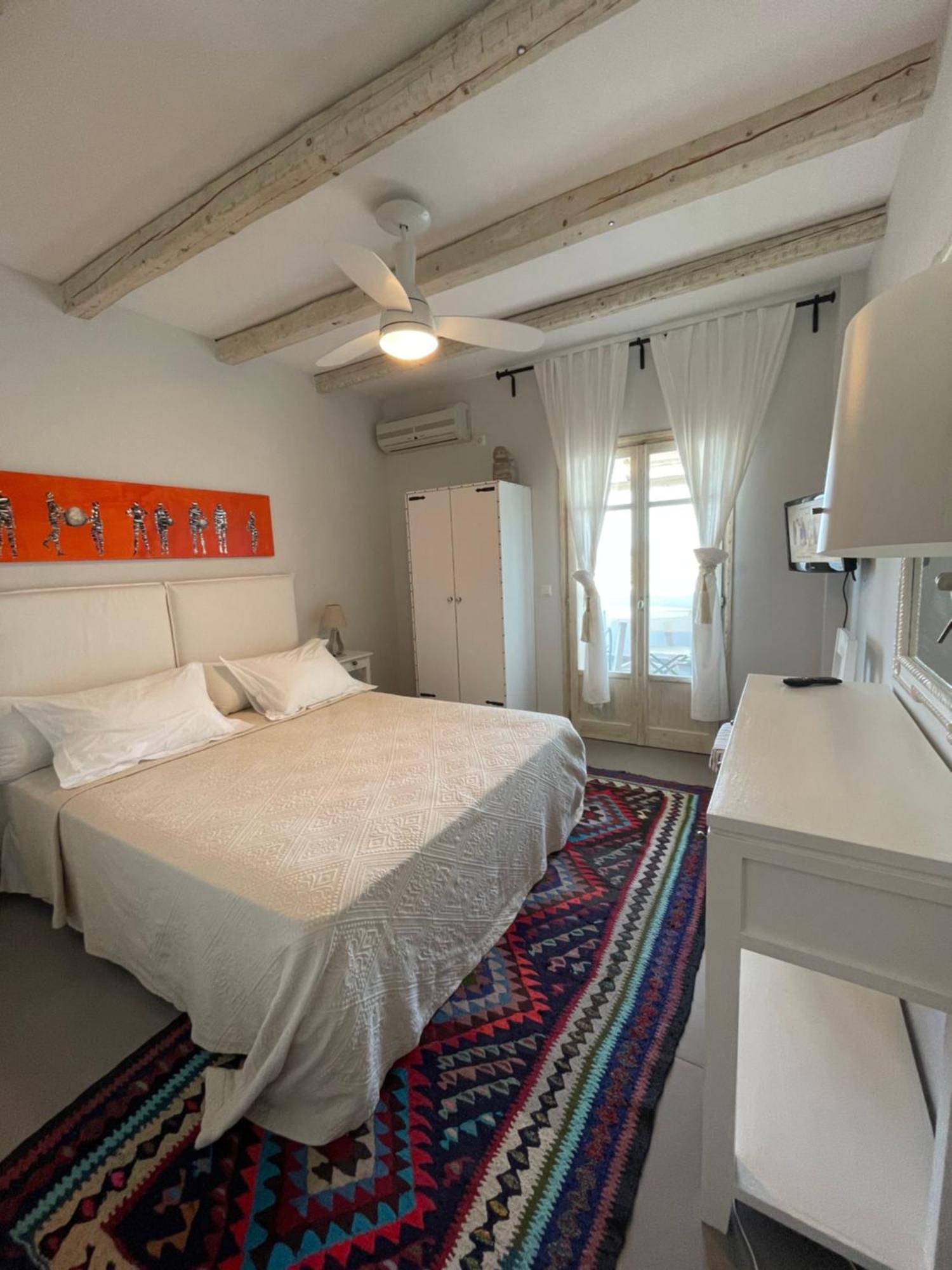 Speires Suites Ираклия Екстериор снимка